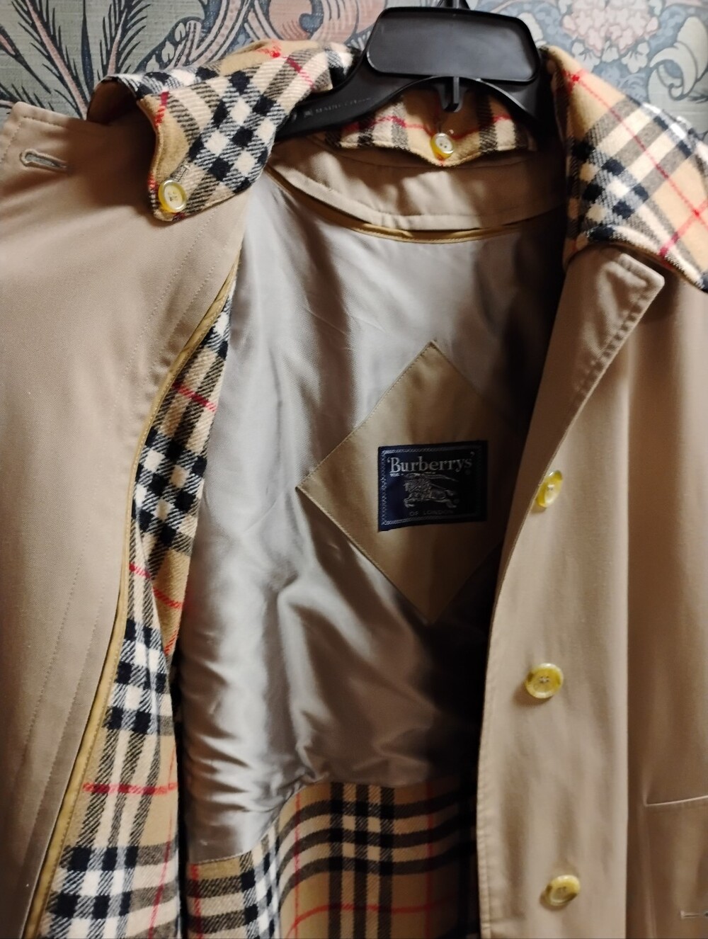 Vintage Burberry Trench Coat with Removable Collar, And Removable Liner - Picture 7 of 9